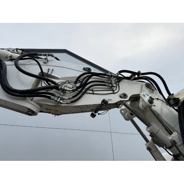 2014 Liebherr R914-44119217