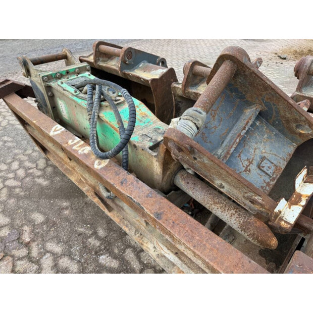 2014 Liebherr R914-44119228