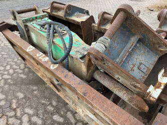 2014-liebherr-r914-1391731-44119228