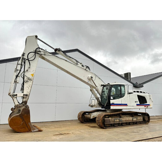 2016 ليبهير R946LC-44119285