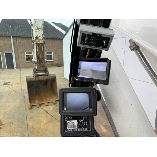 2016 ليبهير R946LC-44119296