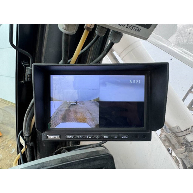 2016 ليبهير R946LC-44119298