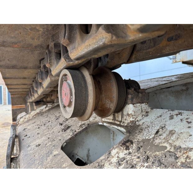 2016 ليبهير R946LC-44119313