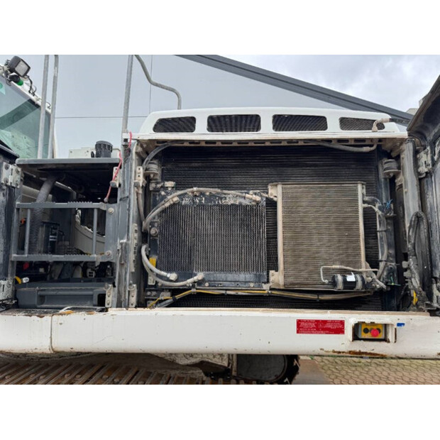 2016 ليبهير R946LC-44119316