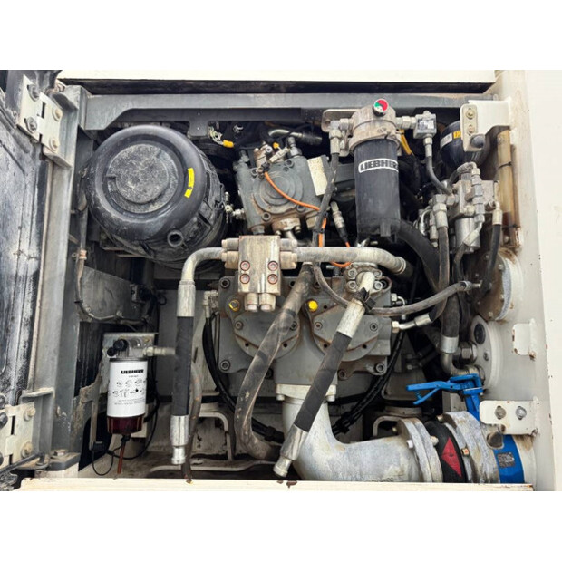 2016 ليبهير R946LC-44119317