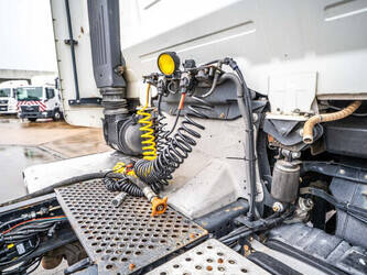 2016-iveco-stralis-460-1391778-44120604