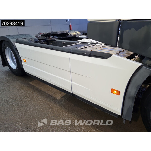 2016 فولفو FM 410-44121174