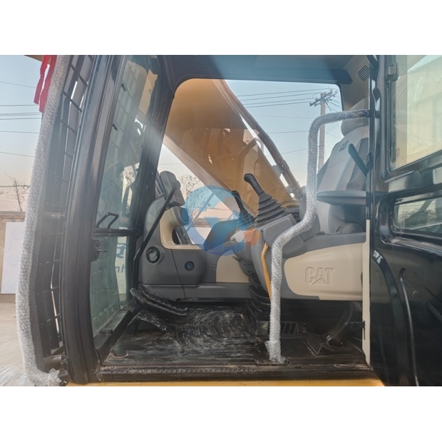 Caterpillar 330D2-44128472