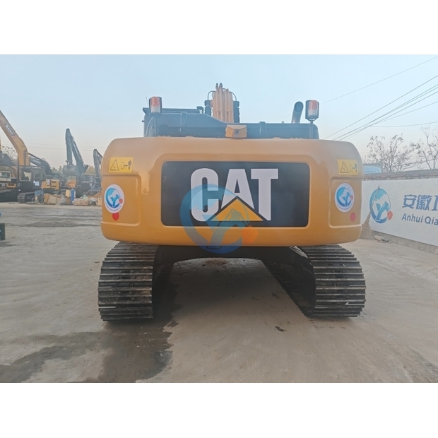 Caterpillar 330D2-44128476