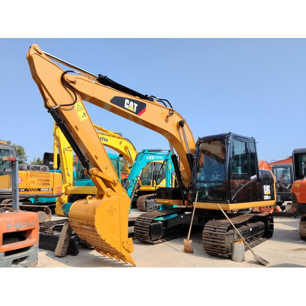 2023 Caterpillar 313D2GC-44136035