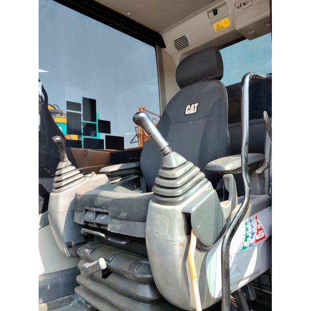 2023 Caterpillar 313D2GC-44136038