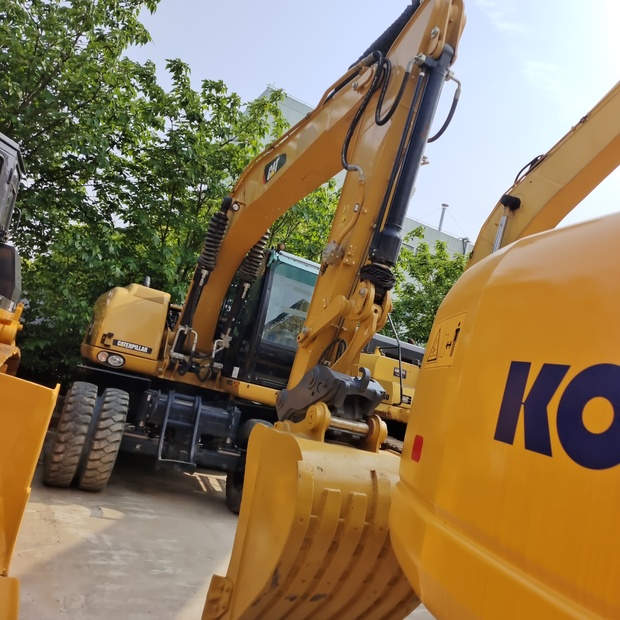 2023 Caterpillar 315D-44136375