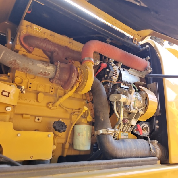 2023 Caterpillar 315D-44136380