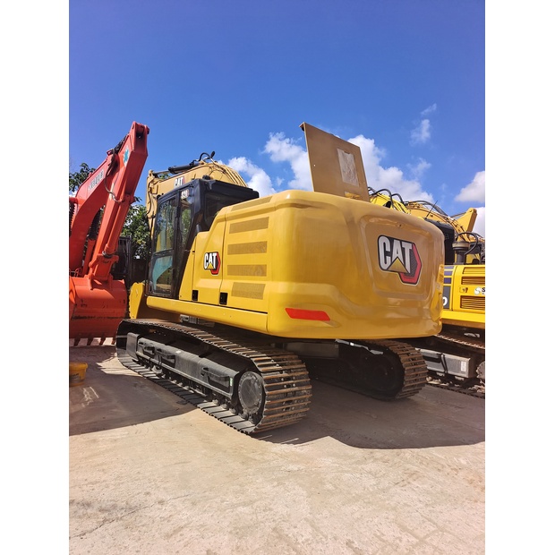 2023 Caterpillar 320-44136861