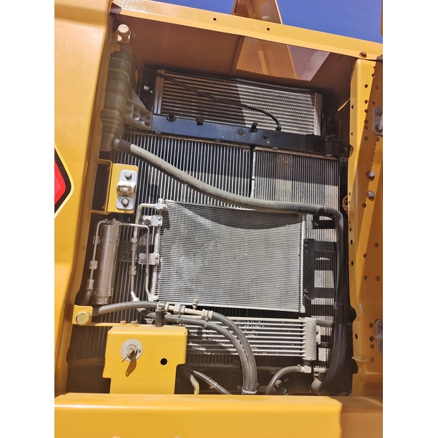 2023 Caterpillar 320-44136862