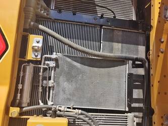 2023-caterpillar-320-1391940-44136862