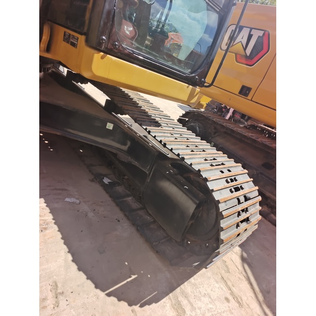 2023 Caterpillar 320-44136865