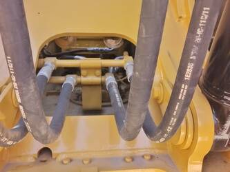 2023-caterpillar-320-1391940-44136866