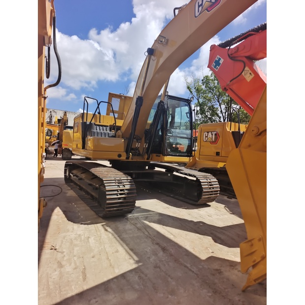 2023 Caterpillar 320-44136867