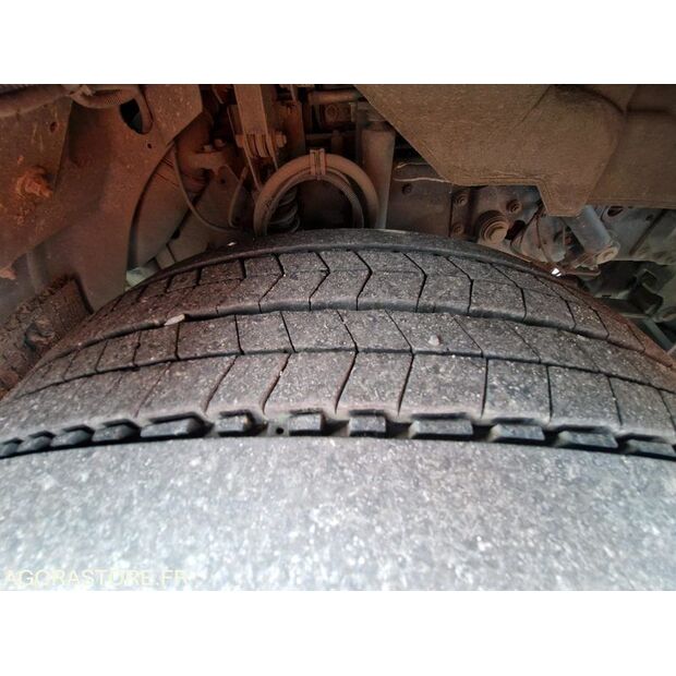 2010 رينو Midlum-44137164