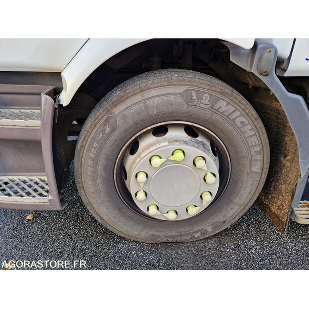 2010 رينو Midlum-44137196