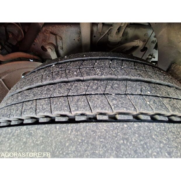 2010 رينو Midlum-44137197