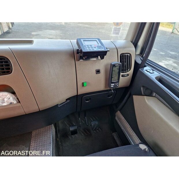 2010 رينو Midlum-44137206