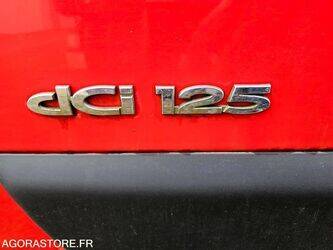 2011-renault-master-1391954-44137255