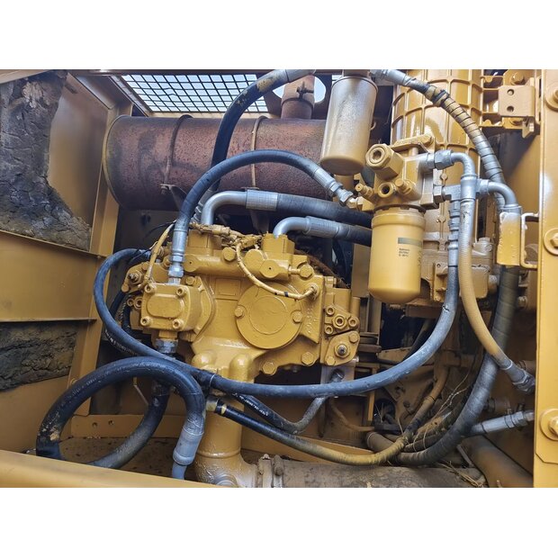2023 Caterpillar 320C-44137274