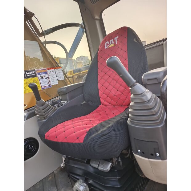 2023 Caterpillar 320C-44137281