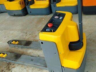 Image de Transpalette électrique 2020 Jungheinrich EJE M13 À vendre à France