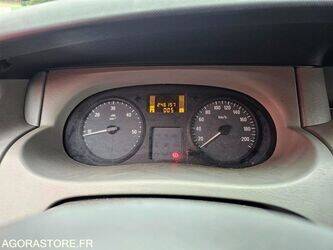 2008-opel-vivaro-1391977-44137499