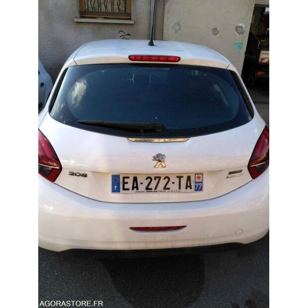 2016 بيجو 208-44137615