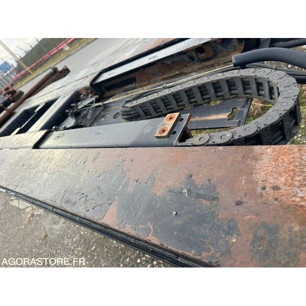 2006 كرون-44137760