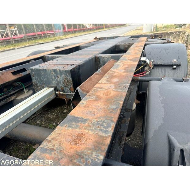 2006 كرون-44137763