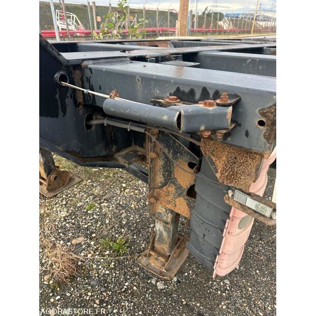 2006 كرون-44137771