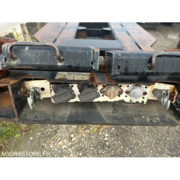 2006 كرون-44137772