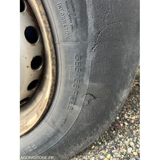 2006 كرون-44137782