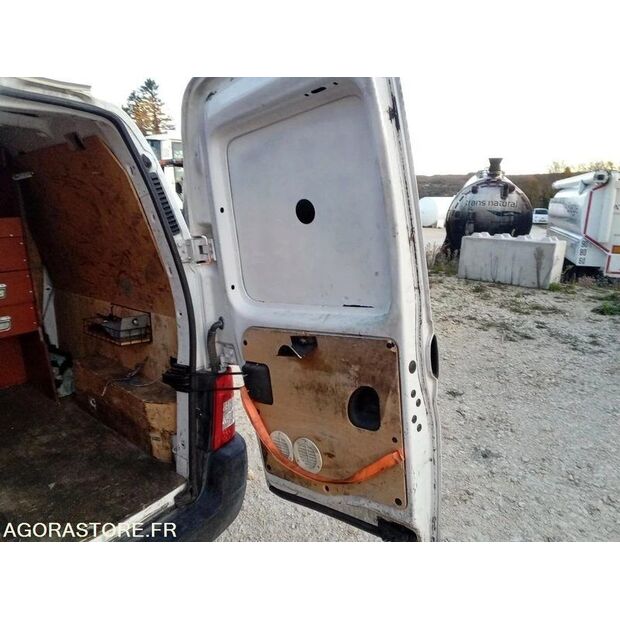 2010 Citroen BERLINGO-44137812