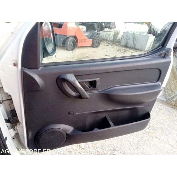 2010 Citroen BERLINGO-44137818