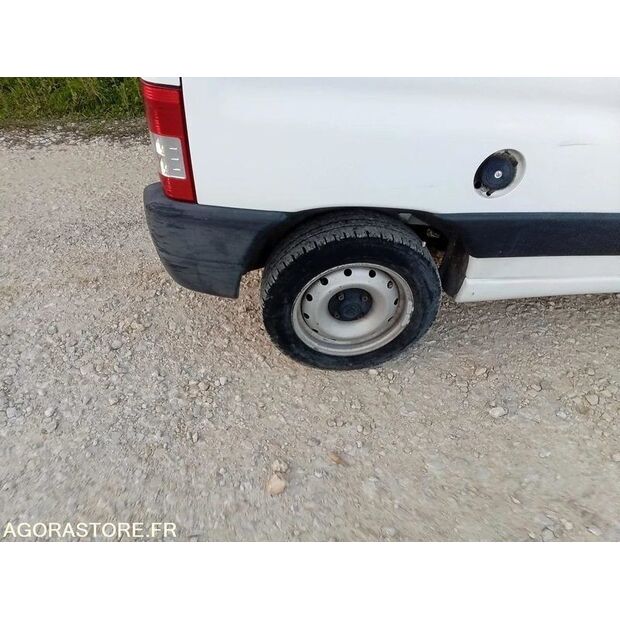 2010 Citroen BERLINGO-44137821