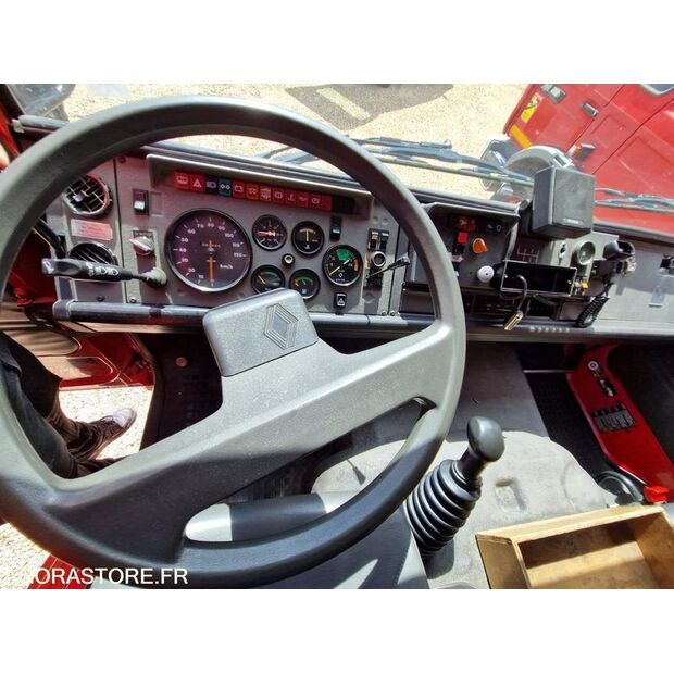 1995 رينو M210-44137880