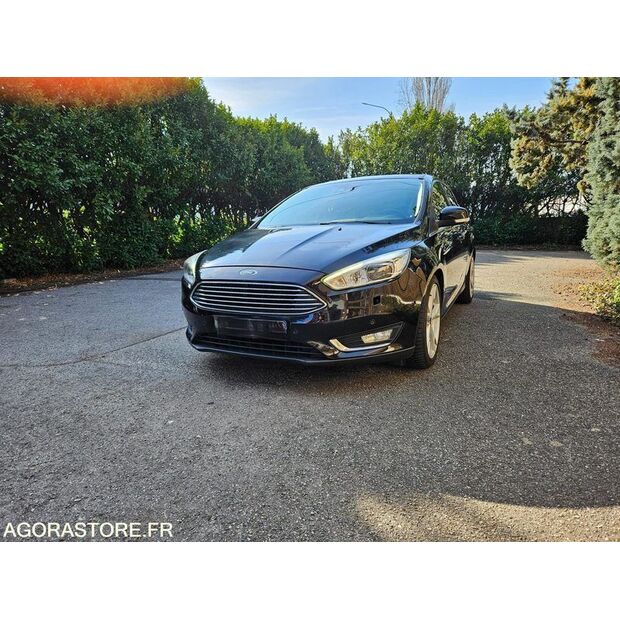 2015 فورد Focus-44138264