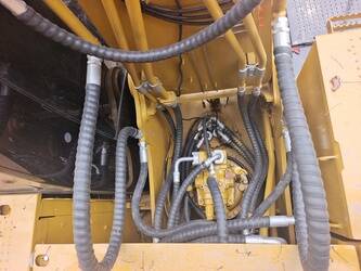 2023-caterpillar-323-1392113-44138746