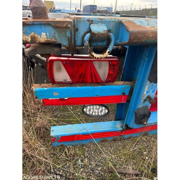 2015 ليسي تريلر-44138755