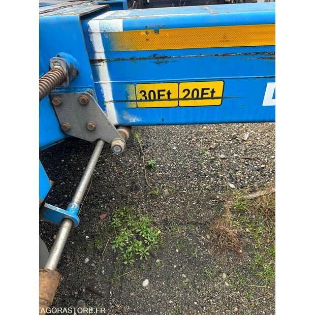 2015 ليسي تريلر-44138760