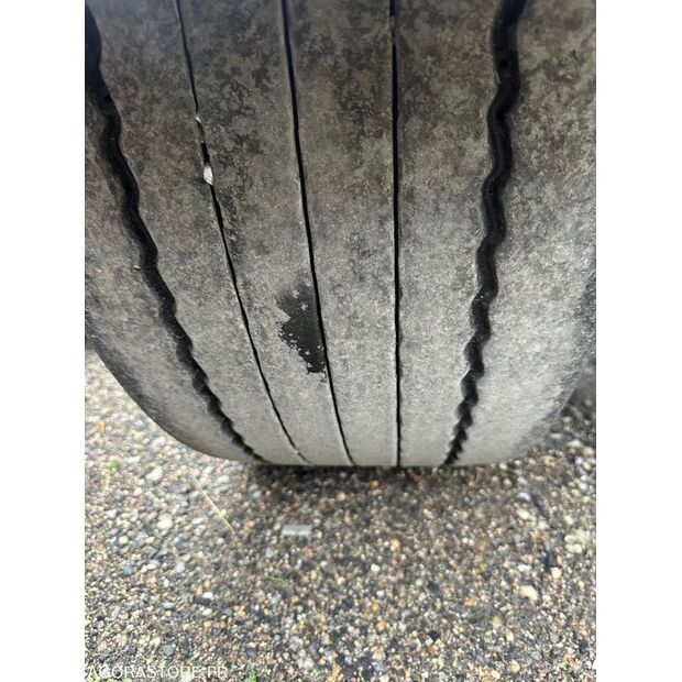 2015 ليسي تريلر-44138761