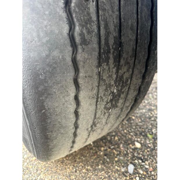 2015 ليسي تريلر-44138762