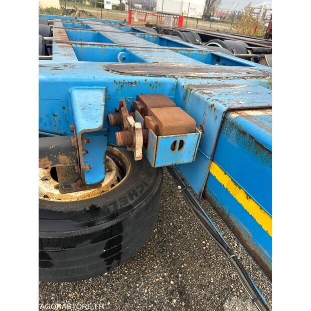 2015 ليسي تريلر-44138767