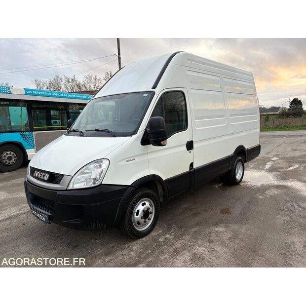 2011 Iveco 35C18-44139796